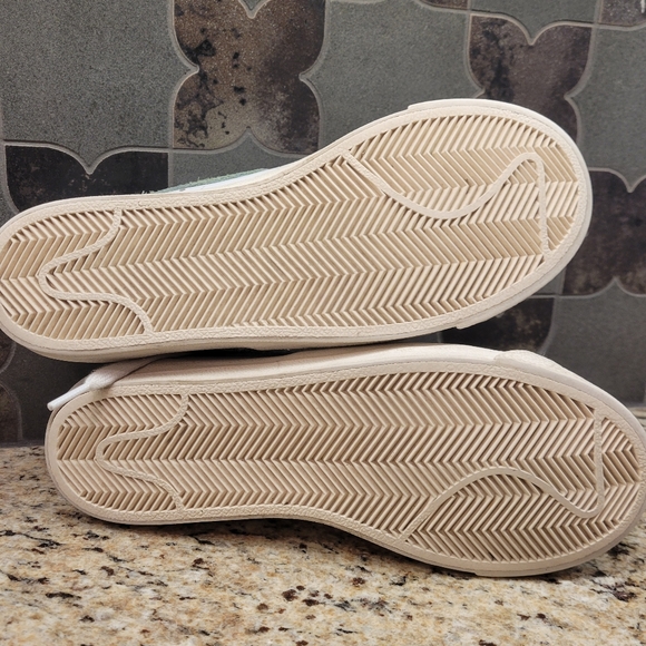 Mens Nike Sneakers sz 6 - Picture 7 of 7